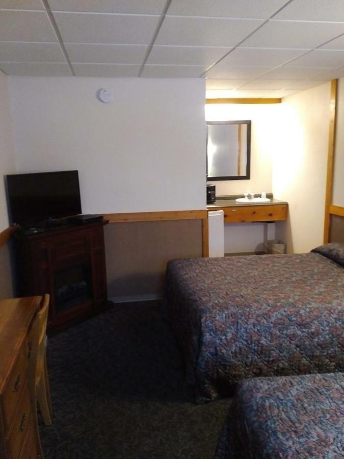 Algoma Motel 와와 외부 사진