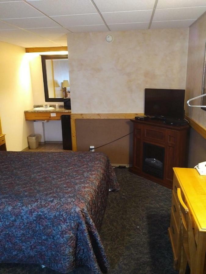 Algoma Motel 와와 외부 사진